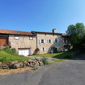 https://le-relais-danglards.hotels-rhonealpes.com