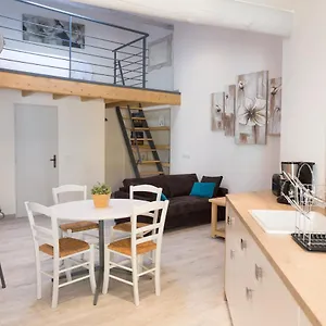 Grand Studio à La Nuitée Appartement